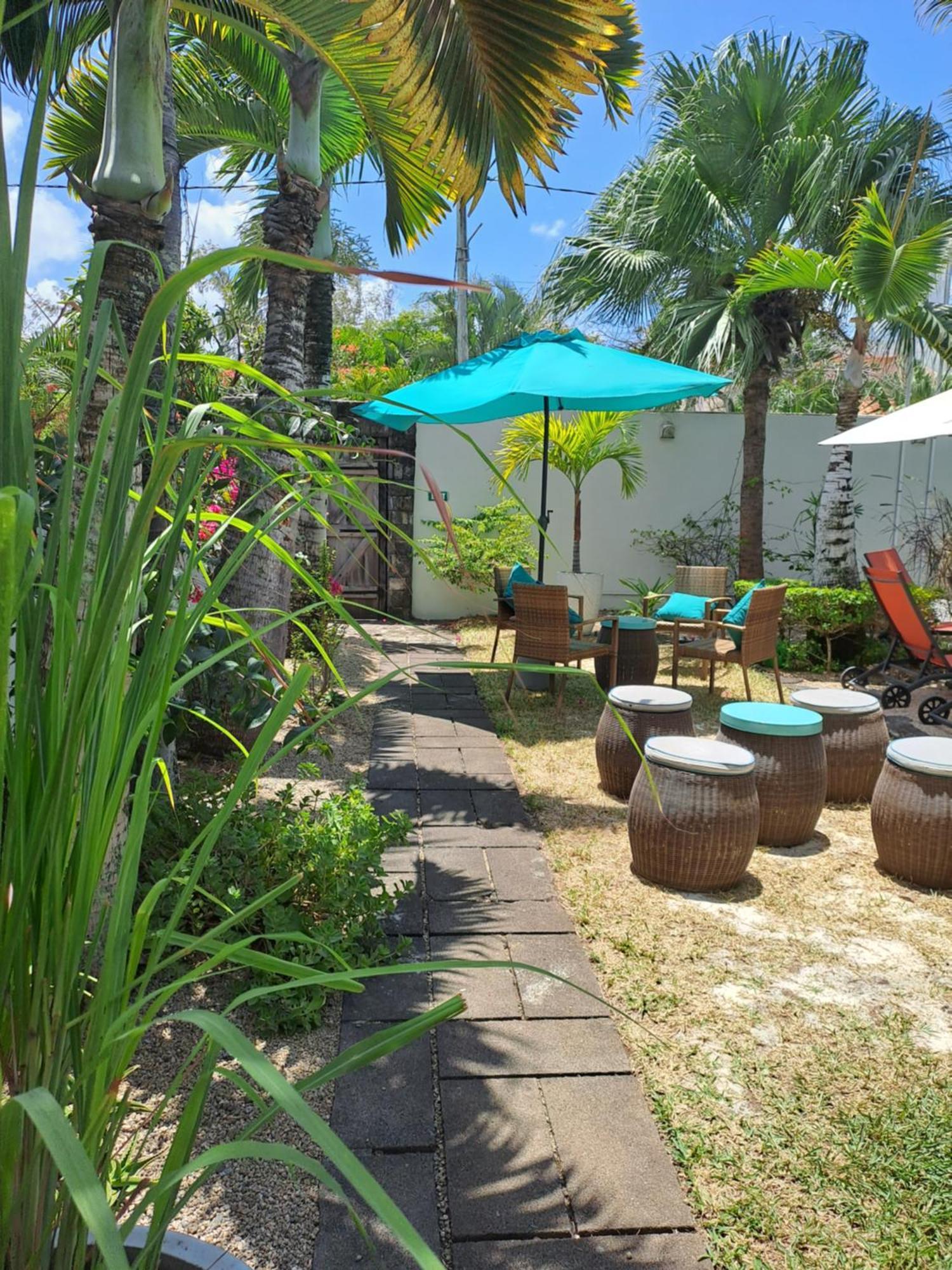 Explora Prestige Bed & Breakfast Blue Bay Bagian luar foto