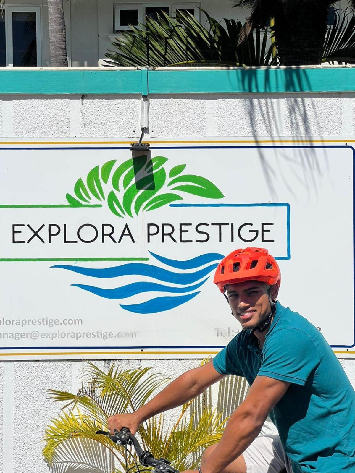 Explora Prestige Bed & Breakfast Blue Bay Bagian luar foto