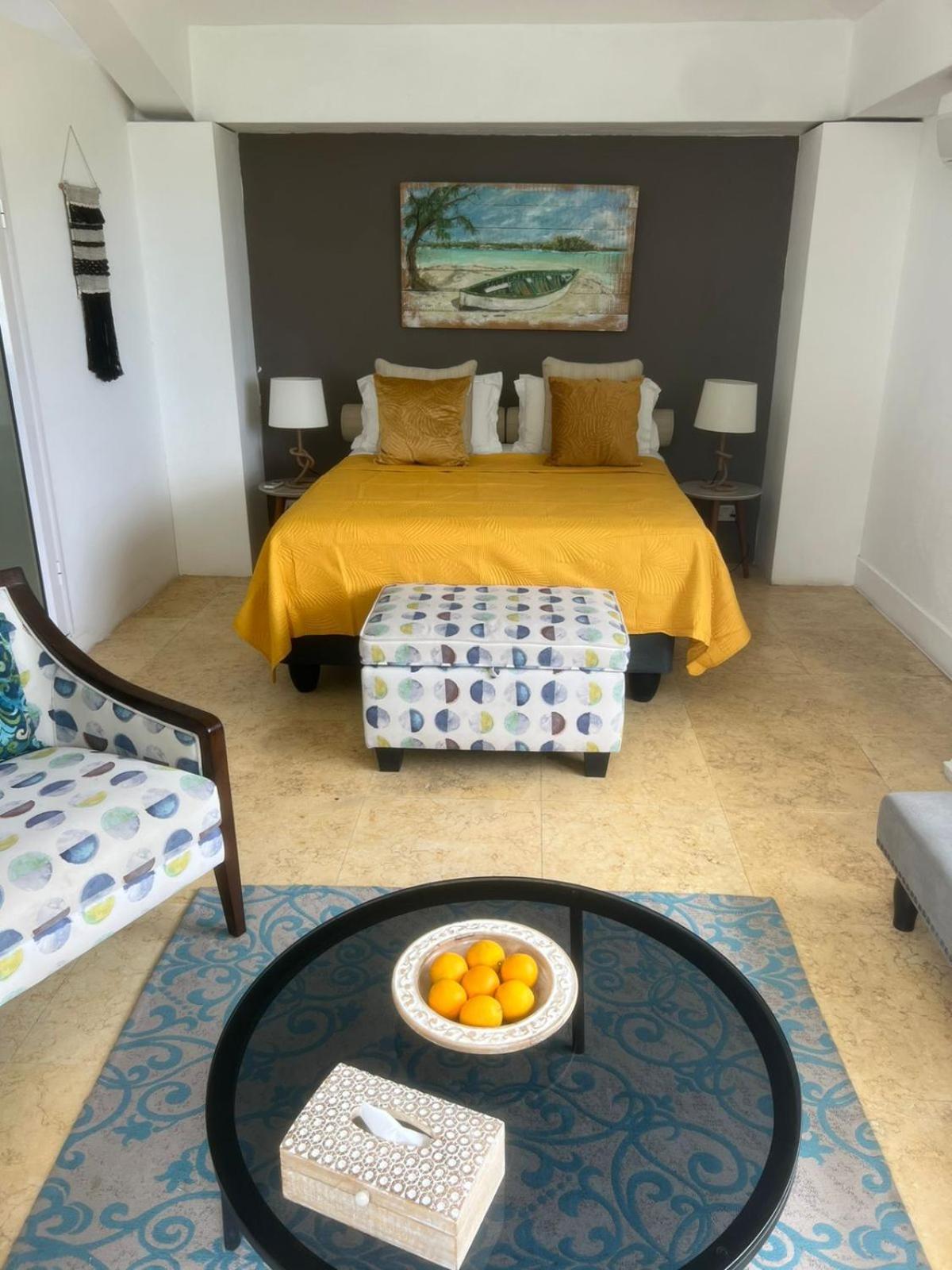 Explora Prestige Bed & Breakfast Blue Bay Bagian luar foto